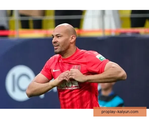 奥纳丘在英超保级战中持续发挥稳定，为球队注入新活力